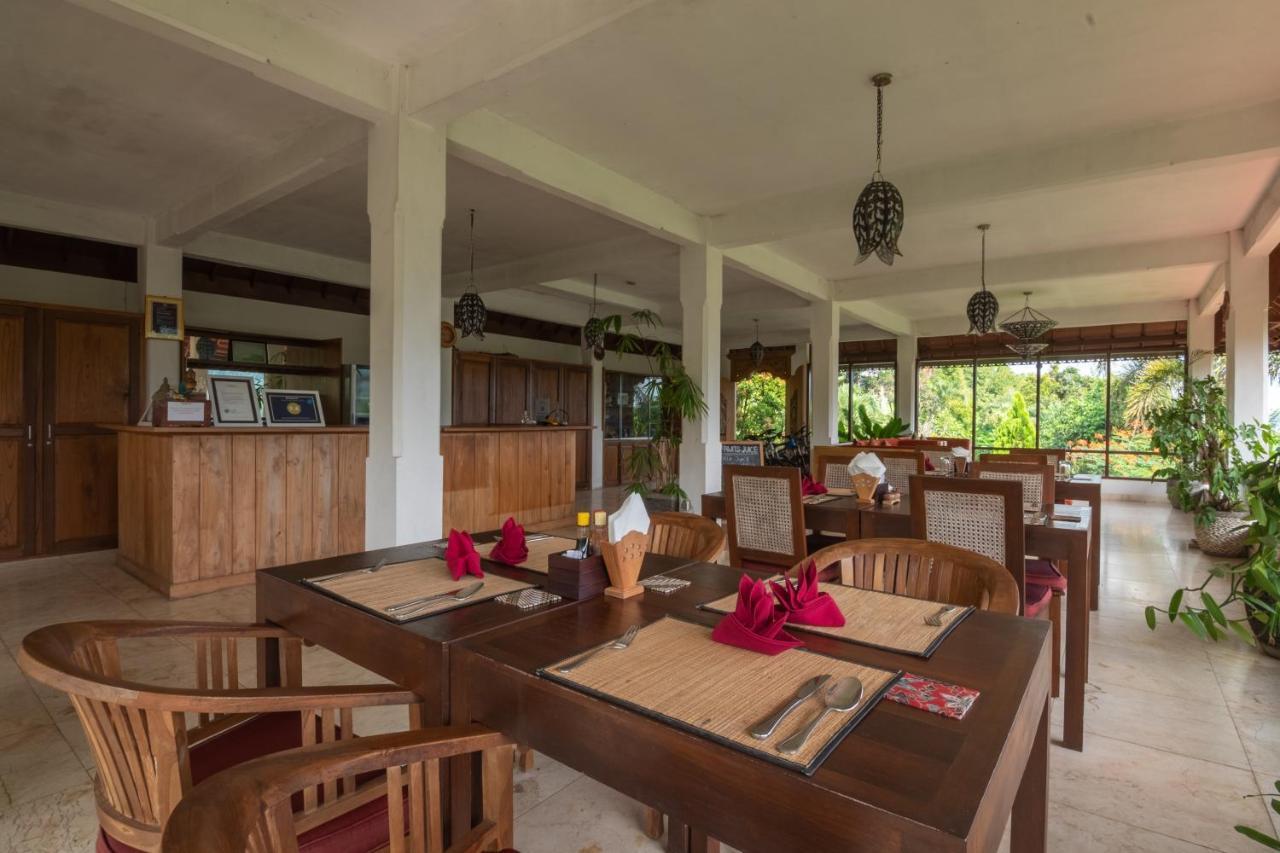 Lesong Hotel And Restaurant Munduk Exterior foto