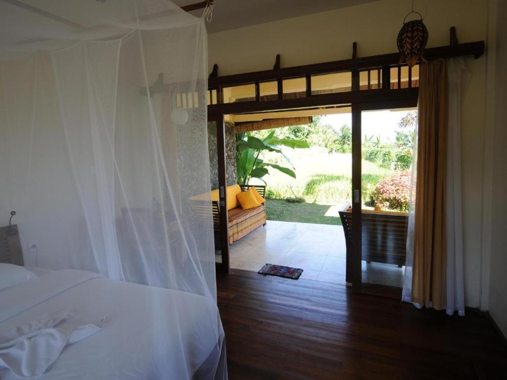 Lesong Hotel And Restaurant Munduk Exterior foto