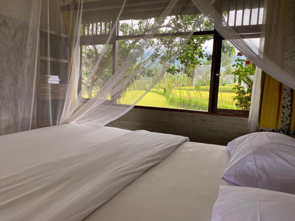 Lesong Hotel And Restaurant Munduk Exterior foto